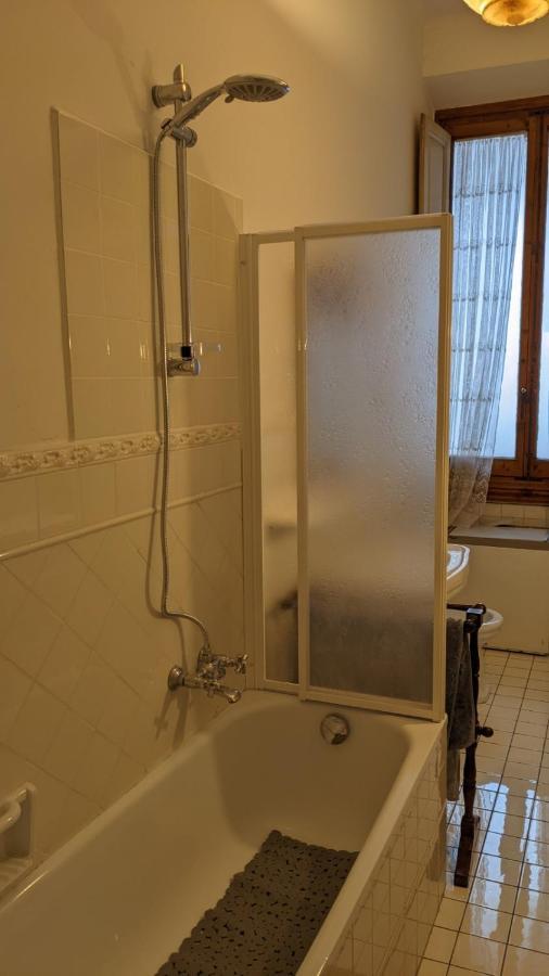 Double Bedroom In Beautiful 30'S Style Apartment Φλωρεντία Εξωτερικό φωτογραφία