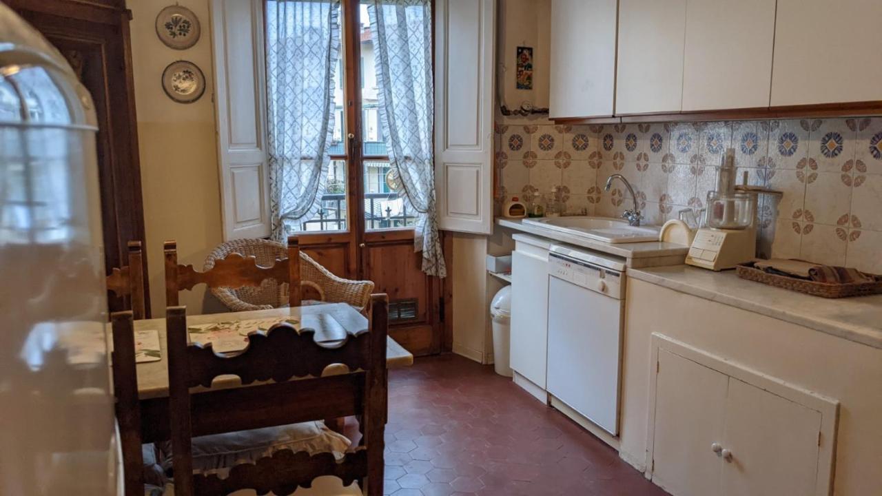 Double Bedroom In Beautiful 30'S Style Apartment Φλωρεντία Εξωτερικό φωτογραφία